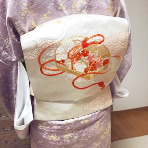 帯がゆるむのは結ぶ過程で何か所かポイントがあります【大阪京橋の着付け教室きものたまより】